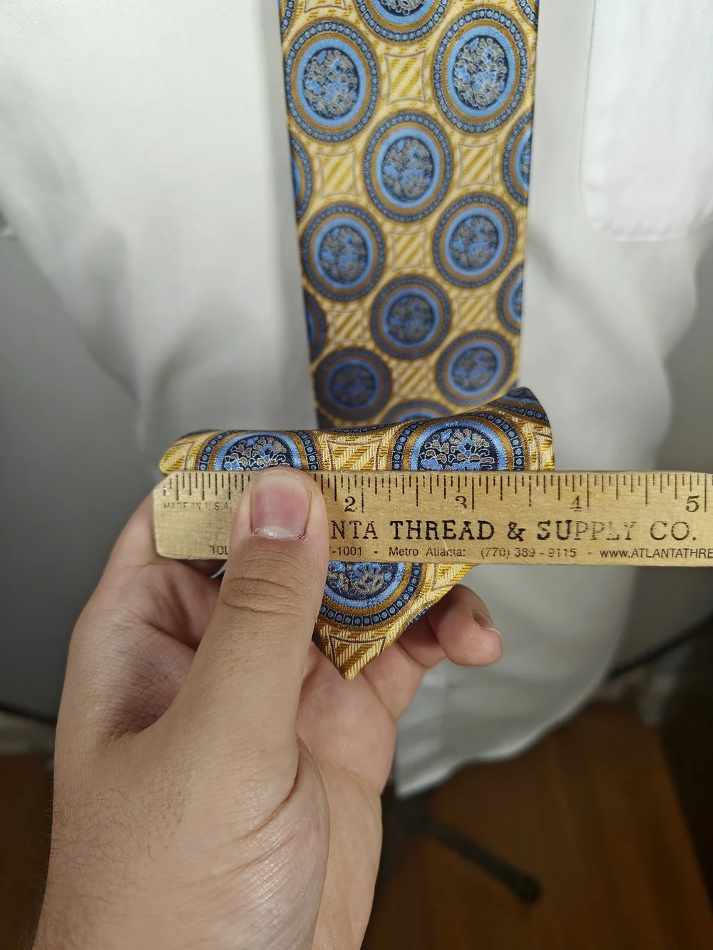 Ermenegildo Zegna Gold Yellow Blue Medallion 100% Silk Tie Made in Italy